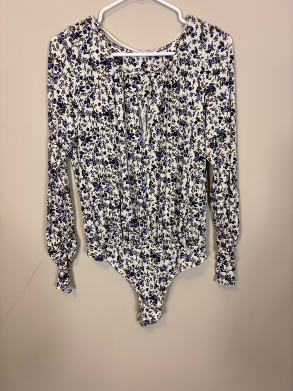 Free People Ivory with Purple Floral Long-Sleeve V-Neck Thong Bodysuit Medium